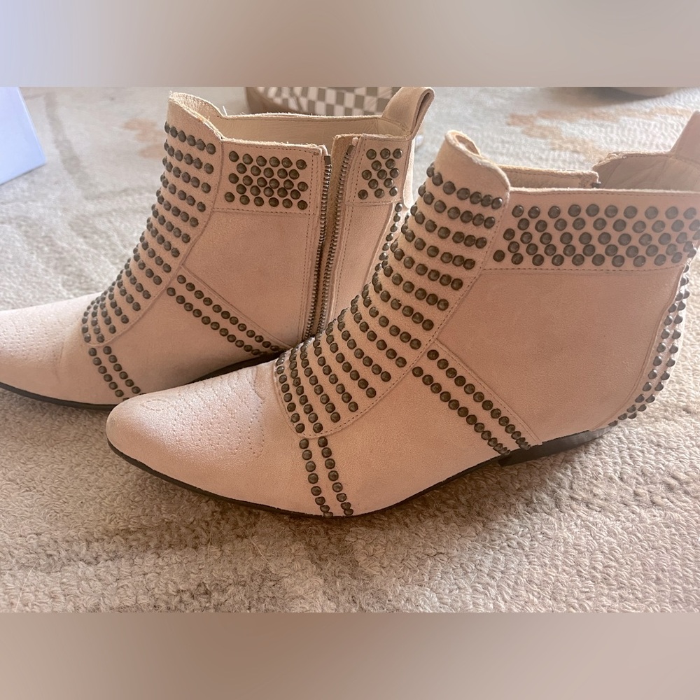 BEAUTIFUL.Anine Bing Boots - gently used